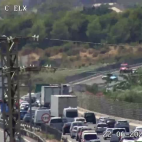 Imagen de las cámaras de la DGT que muestra las retenciones registradas en la A-7 a la altura de Crevillent tras el accidente ocurrido en sentido Murcia.