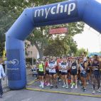 Momento de la salida de la 10K Godella-Nicoboco, en la Urbanización Campolivar, con cerca de 580 corredores en categoría adulta tomando parte en la prueba.