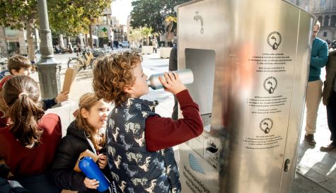 Una de las fuentes PUSDAR instaladas en Valencia. / Global Omnium