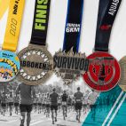 Distintos modelos de medallas de finisher de carreras populares celebradas en Valencia, como la Volta a Peu, la Unbroken Race, el Festival Infinitri o el 21K Valencia Trinidad Alfonso.