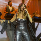 Kany García, durante su actuación en el Roig Arena dentro de la gira Puerta Abierta.