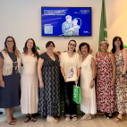 La Asociación Española Contra el Cáncer en Castellón da la bienvenida a la becaria de prácticas de verano Leila Larek. La Asociación Española Contra el Cáncer en Castellón da la bienvenida a la becaria de prácticas de verano Leila Larek.