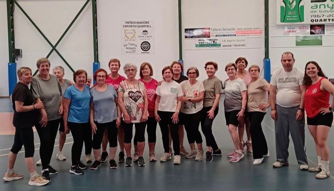 Participants en una activitat esportiva a Quartell. Participants en una activitat esportiva a Quartell.
