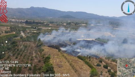 Vista aérea del incendio de vegetación declarado este jueves en Llutxent, ya estabilizado según el Consorcio Provincial de Bomberos de Valencia // Emergències 112CV