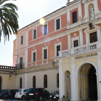 Un dels centres educatius d'Ontinyent que ampliarà les seues instal·lacions./ EPDA