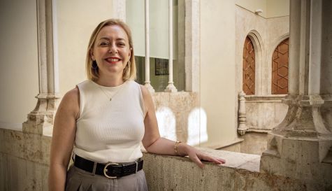 La vicepresidenta primera de la Diputació de València, Natàlia Enguix, en el pati del palau de Batlia de València, seu de la institució provincial.