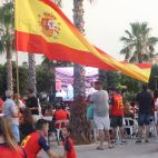 Pantalla gigante puesta en Albal (l'Horta Sud) para el España-Bélgica de cuartos de final. Pantalla gigante puesta en Albal (l'Horta Sud) para el España-Bélgica de cuartos de final.