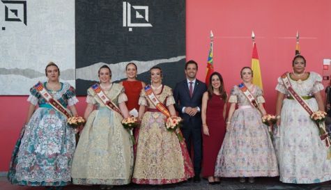 Acto de presentación de la Reina y su Corte de Honor de las Fiestas Mayores de Paterna 2026.