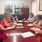 Reunión entre el alcalde de Vilafamés, Abel Ibáñez, y la Junta de Comunidad de Propietarios de la Foia. Reunión entre el alcalde de Vilafamés, Abel Ibáñez, y la Junta de Comunidad de Propietarios de la Foia.