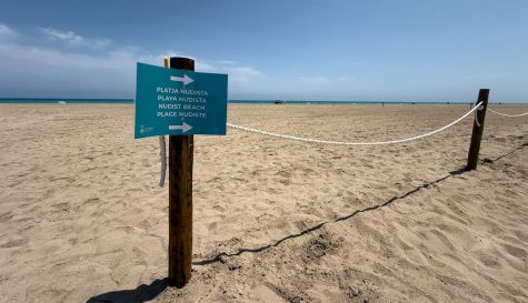 La playa nudista de Sagunt, en la que vecinos denunciaron "exhibicionismo" y "actos sexuales". La playa nudista de Sagunt, en la que vecinos denunciaron "exhibicionismo" y "actos sexuales".