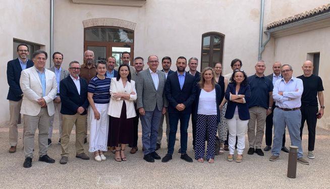 El comisionado del Corredor Mediterráneo se reúne con el sector empresarial del Camp de Morvedre. El comisionado del Corredor Mediterráneo se reúne con el sector empresarial del Camp de Morvedre.