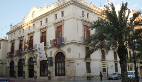 Fachada del ayuntamiento de Sagunt. Fachada del ayuntamiento de Sagunt.