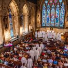 Un momento de la interpretación del Misteri d'Elx a cargo de 40 voces en la iglesia católica más antigua de Londres. EFE / Matteo Colusso Un momento de la interpretación del Misteri d'Elx a cargo de 40 voces en la iglesia católica más antigua de Londres. EFE / Matteo Colusso