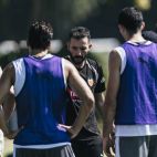 Els jugadors del València CF, durant una sessió d'entrenament de la pretemporada a les ordes de Corberán. / À Punt Els jugadors del València CF, durant una sessió d'entrenament de la pretemporada a les ordes de Corberán. / À Punt