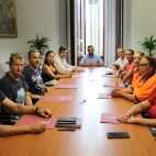 Reunión entre el comité de empresa de la SAG, encargada de la gestión de la limpieza en Sagunt, y el gobierno municipal. Reunión entre el comité de empresa de la SAG, encargada de la gestión de la limpieza en Sagunt, y el gobierno municipal.