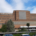 Vista exterior de l’Hospital Universitari Lluís Alcanyís de Xàtiva, que modernitzarà els equipaments i les instal·lacions. Vista exterior de l’Hospital Universitari Lluís Alcanyís de Xàtiva, que modernitzarà els equipaments i les instal·lacions.
