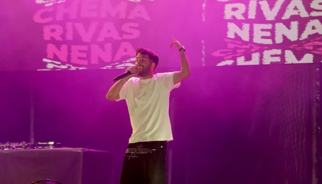 Un moment de l'actuació de Chema Rivas. Un moment de l'actuació de Chema Rivas.