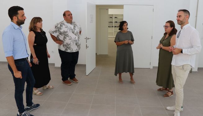 Una delegación municipal visita el Centro de Formación Morvedre III situado en Port de Sagunt.