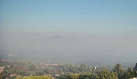 Incendio de la Vall d'Uixó desde la estación meteorológica de la Muntanyeta de Sant Antoni de Betxí.