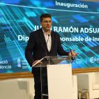 El diputado responsable de Innovación, Juan Ramón Adsuara, durante su intervención. / Diputació de València