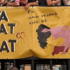 El cartel expuesto durante las fiestas patronales de Sagunt que ha generado la polémica. / EFE