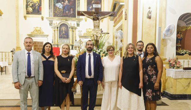 La Corporación Municipal en la procesión.