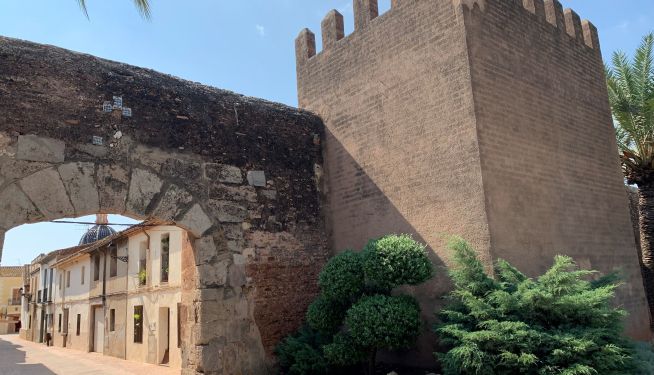Mascarell és l’únic recinte totalment emmurallat de la Comunitat Valenciana. Mascarell és l’únic recinte totalment emmurallat de la Comunitat Valenciana.