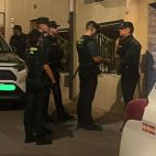 Momento de máxima tensión en Geldo (Castellón) con el pueblo enfurecido con una madre e hijo conflictivos en los festejos de 'bous al carrer'./ EPDA Momento de máxima tensión en Geldo (Castellón) con el pueblo enfurecido con una madre e hijo conflictivos en los festejos de 'bous al carrer'./ EPDA