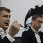 El director general de fútbol del Valencia CF, Ron Gourlay, comparece ante los medios para hacer un balance de mercado. El director general de fútbol del Valencia CF, Ron Gourlay, comparece ante los medios para hacer un balance de mercado.