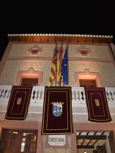 La Dansà il·lumina La Font de la Figuera