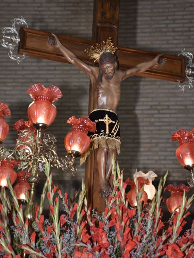 Baixà del Santíssim Crist del Mont Calvari en l'Alcúdia de Crespins.