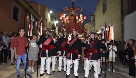  Baixà del Santíssim Crist del Mont Calvari en l'Alcúdia de Crespins.