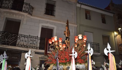 Baixà del Santíssim Crist del Mont Calvari en l'Alcúdia de Crespins.