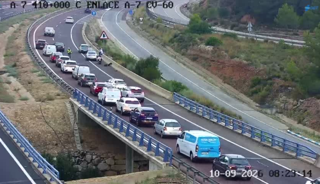 El accidente en la A-7, a la altura de l’Olleria, provoca retenciones en dirección a Valencia. El accidente en la A-7, a la altura de l’Olleria, provoca retenciones en dirección a Valencia.