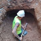 Las obras del centro de l’Eliana sacan a la luz un nuevo refugio antiaéreo de la Guerra Civil.