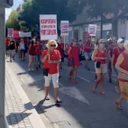 Vecinos de Port Saplaya manifestándose en Alboraya.