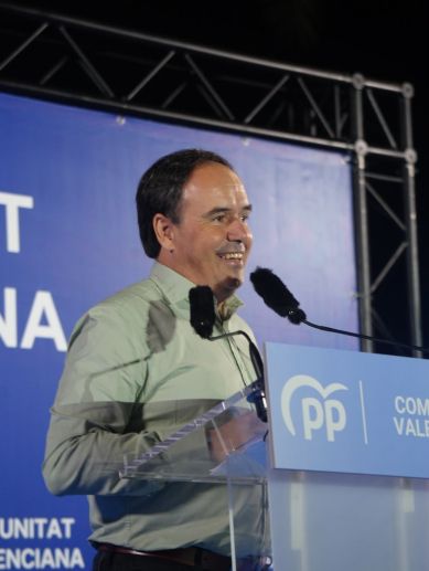 El PPCV celebra una multitudinaria cena en el Puig con Ester Muñoz como gran invitada.