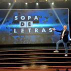 Jota Abril al plató de Sopa de letras, el nou concurs de les vesprades d’À Punt. Jota Abril al plató de Sopa de letras, el nou concurs de les vesprades d’À Punt.
