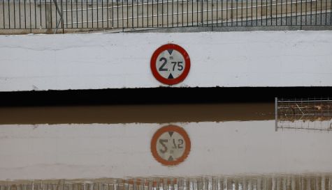 Paso inferior inundado en Aldaia. / EFE-Ana Escobar