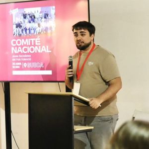 Adrián Roig será proclamado nuevo secretario general de JSPV en la comarca en el Congreso Comarcal que celebran el partido este viernes 18 de septiembre en Benetússer. Adrián Roig será proclamado nuevo secretario general de JSPV en la comarca en el Congreso Comarcal que celebran el partido este viernes 18 de septiembre en Benetússer.