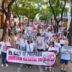 Les treballadores del SAD es manifestaren este dissabte al centre de València pels seus drets laborals. Les treballadores del SAD es manifestaren este dissabte al centre de València pels seus drets laborals.