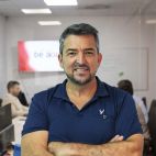 El director i fundador d'El Periódico de Aquí, Pere Valenciano.