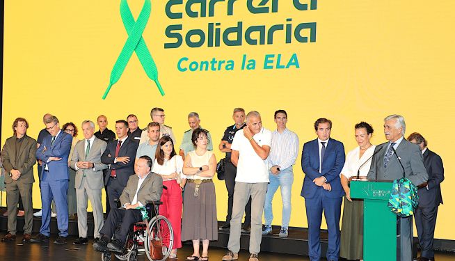 El presidente de ELA Andalucía, Francisco Javier Pedregal, interviene durante la presentación de la Carrera Solidaria contra la ELA.