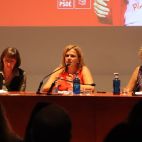 La candidata socialista a la Alcaldía de Valencia, Pilar Bernabé, durante el acto celebrado en el Colegio Mayor Rector Peset de Valencia.