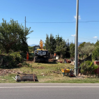Maquinaria trabajando en la avenida Cañada Blanch de Burriana. Maquinaria trabajando en la avenida Cañada Blanch de Burriana.