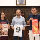 El alcalde de Sagunt, Darío Moreno, y la concejala de Cultura, Ana María Quesada, han presentado la programación junto al presidente de la Asociación Cultural Penyes de Festes Patronals de Sagunt, Ricardo Melià.