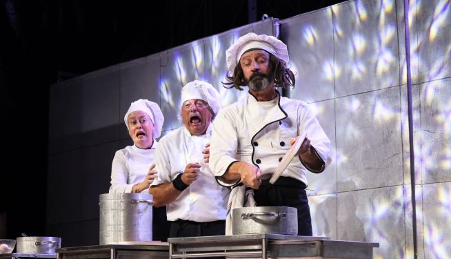 L'espectacle 'Chefs' va tancar la primera nit.
