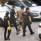 El detenido por el presunto crimen machista de Benidorm, trasladado por la Policía Nacional. / EFE-Morell