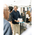 Imagen de Màxim Huerta en la III Feria del Libro de Buñol. / EFE-Ayuntamiento de Buñol