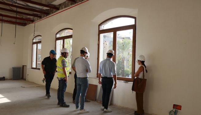 Autoridades y técnicos visitan las obras de rehabilitación del Casino de la Gerencia, en el Port de Sagunt. Autoridades y técnicos visitan las obras de rehabilitación del Casino de la Gerencia, en el Port de Sagunt.